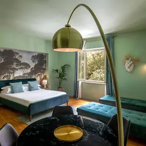 Spanish Steps Apartment